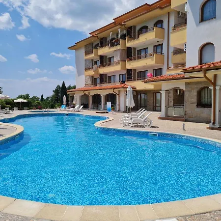 One Bedroomed Penthouse With Amazing Sea Views