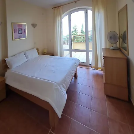 One Bedroomed Penthouse With Amazing Sea Views 라브다