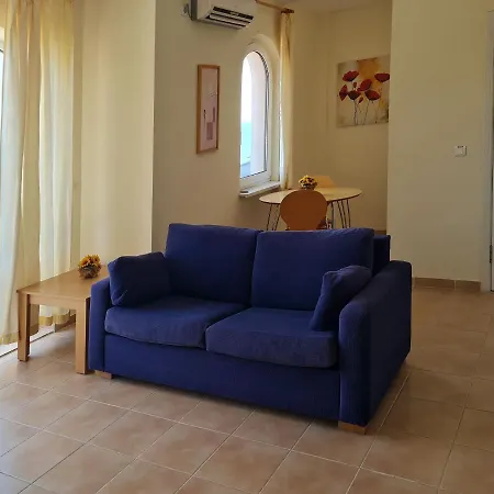 아파트 One Bedroomed Penthouse With Amazing Sea Views 라브다